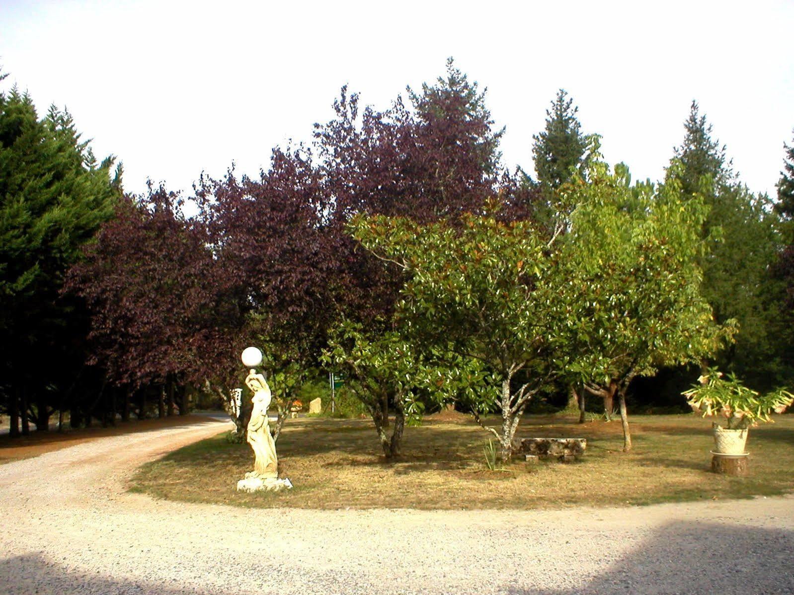 Hotel-Restaurant Les Collines Cublac Eksteriør bilde